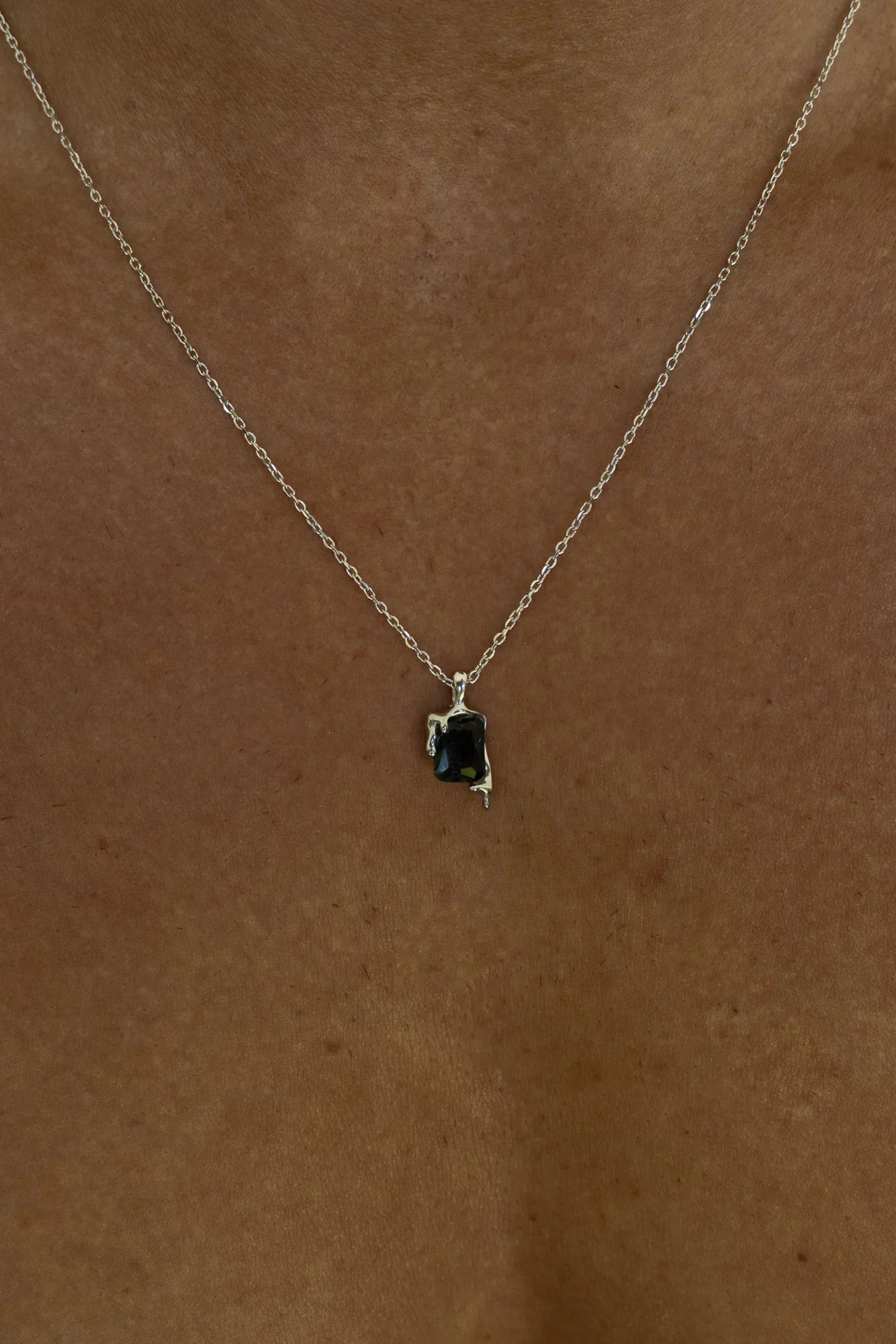 ARDE NECKLACE - Image 4