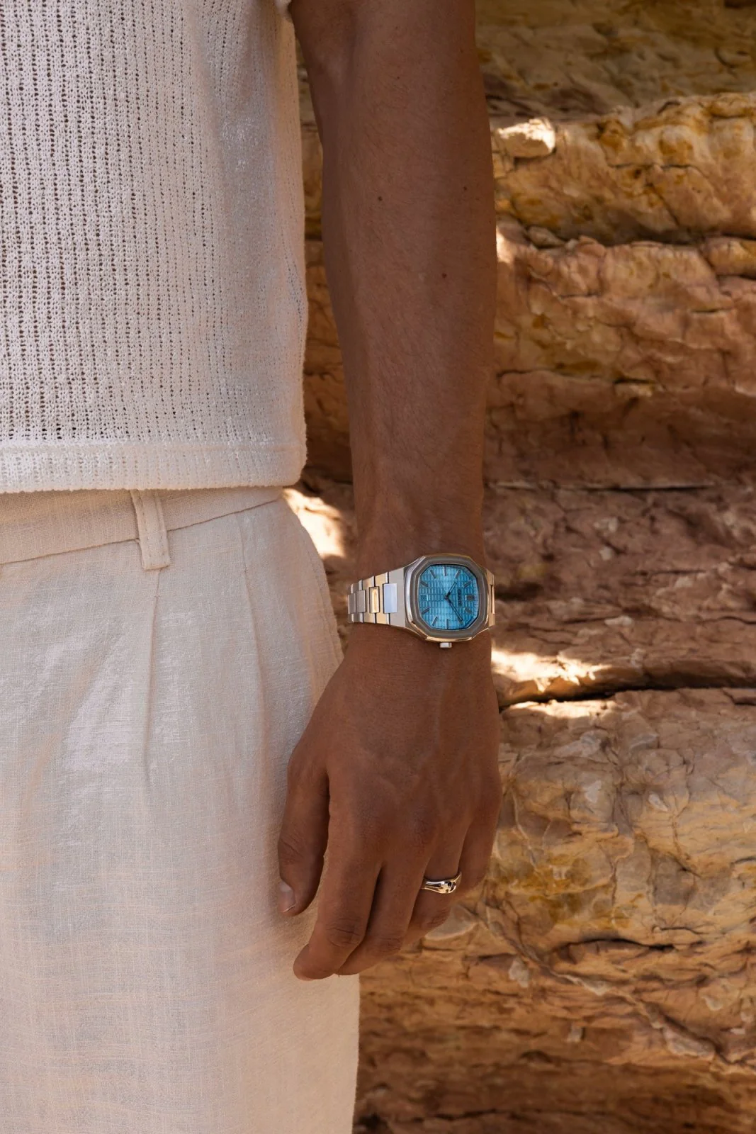 CLAUDE - Image 4