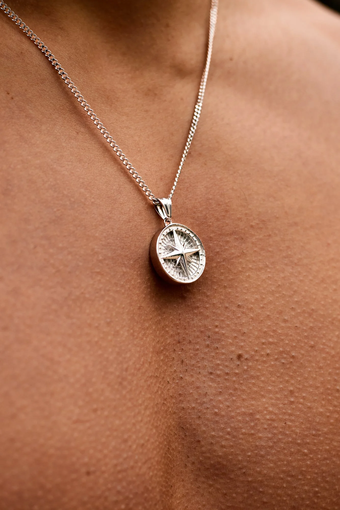 COMPASS NECKLACE - Image 2