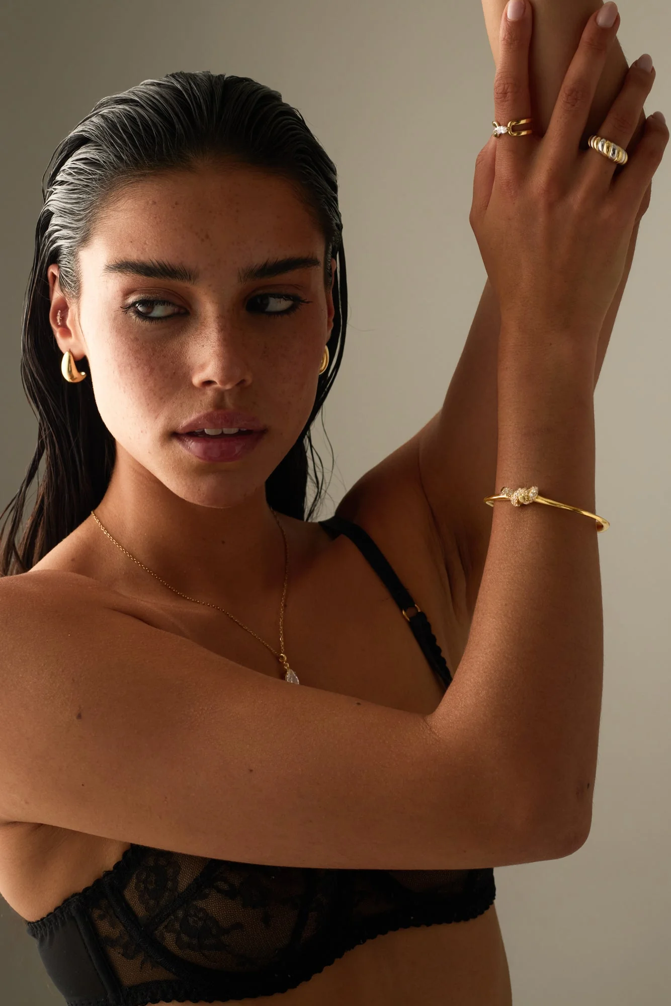 CORAL BRACELET - Image 6