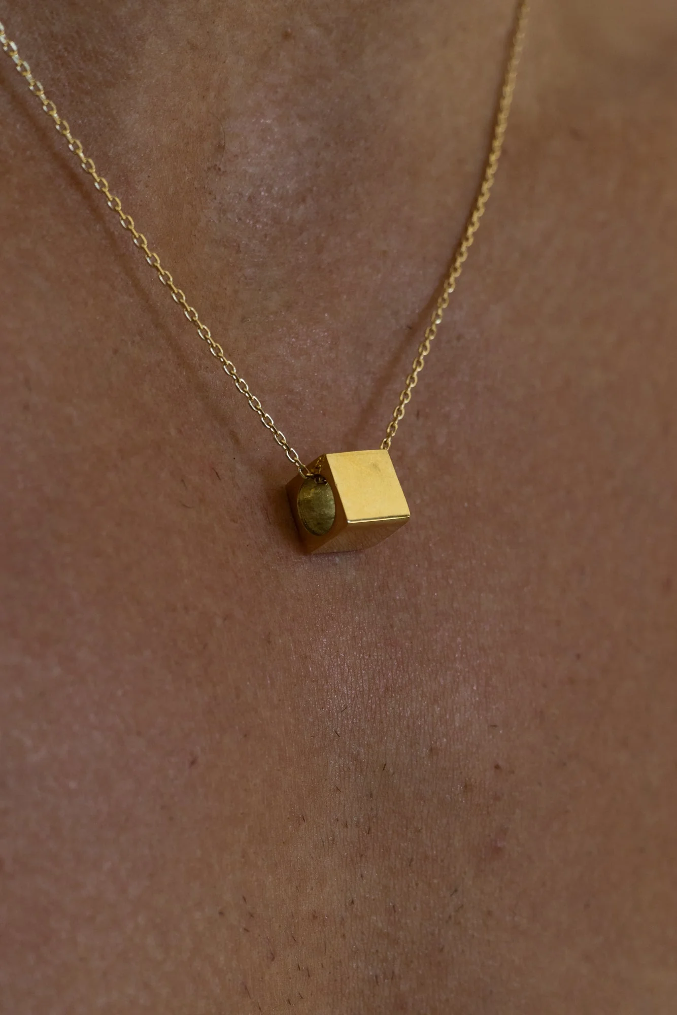 CUBE NECKLACE - Image 4