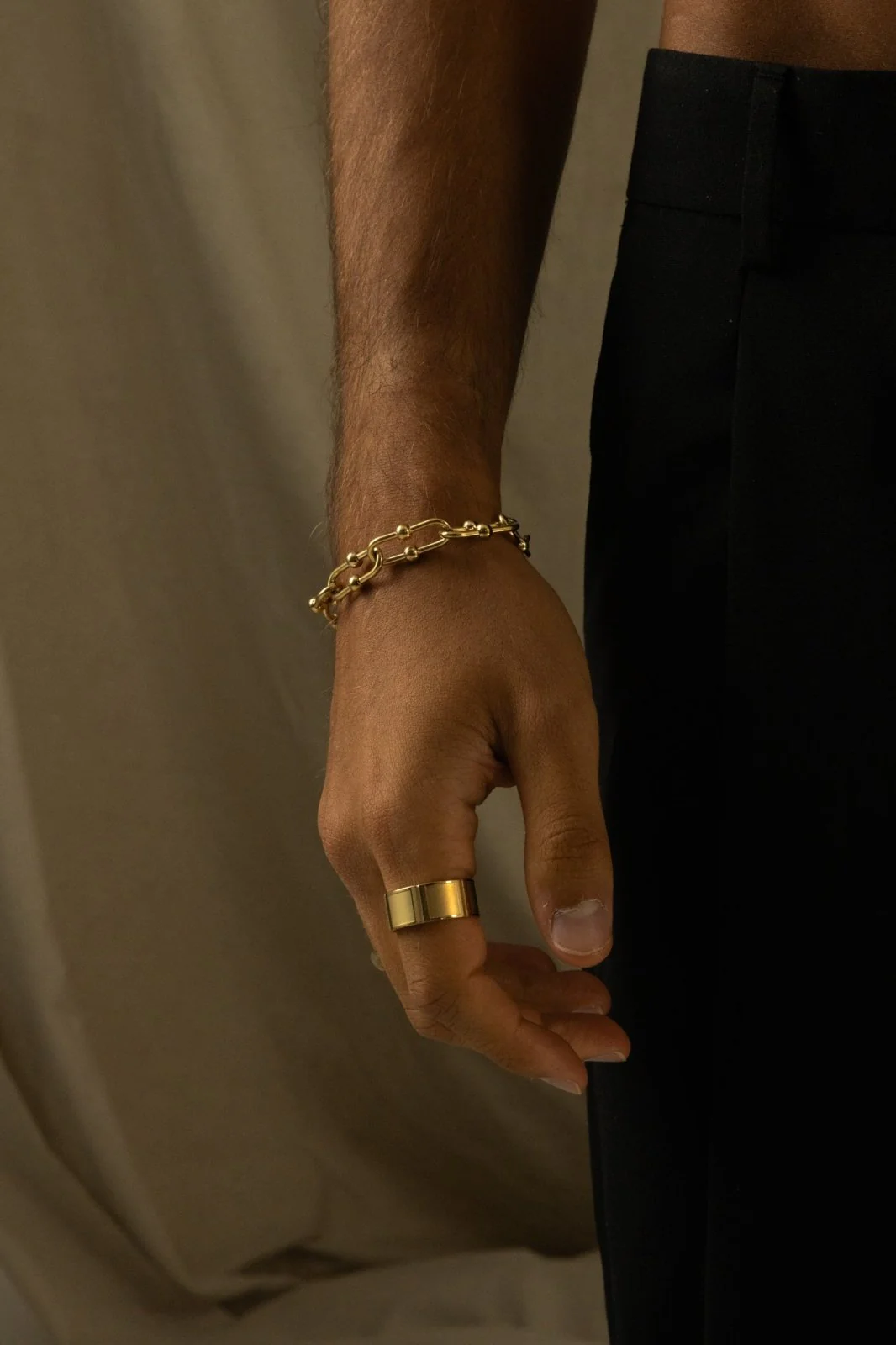ESSENCE 12MM BRACELET - Image 4