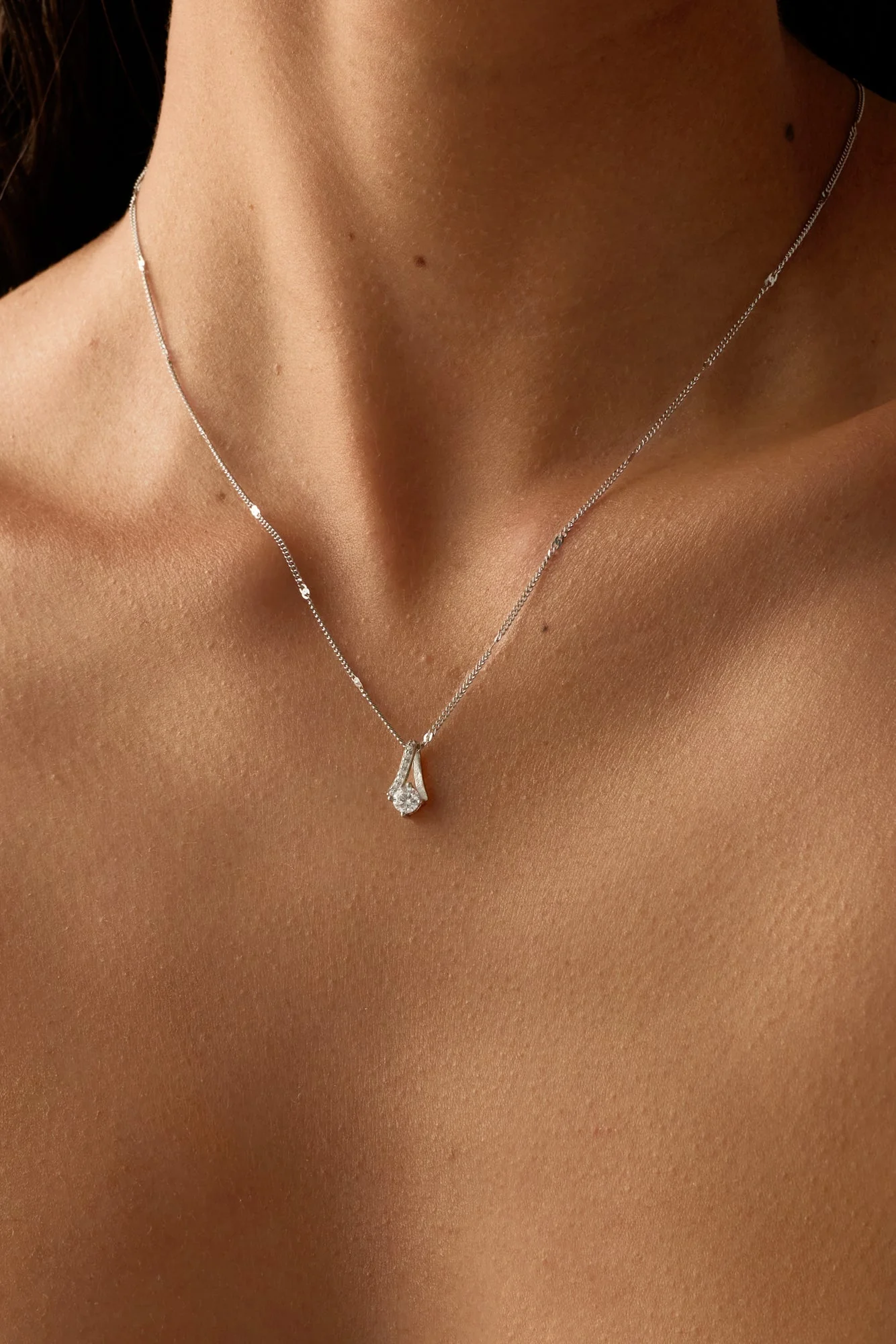 GARDENIA NECKLACE - Image 6
