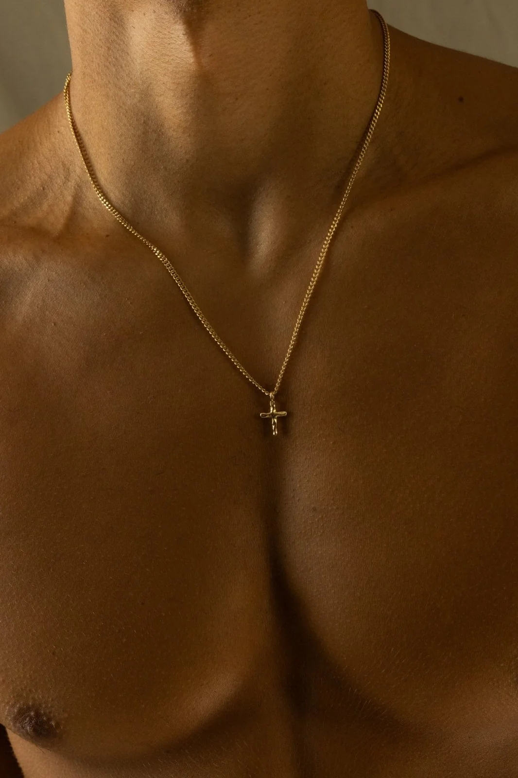 HAMMERED CROSS NECKLACE - Image 7