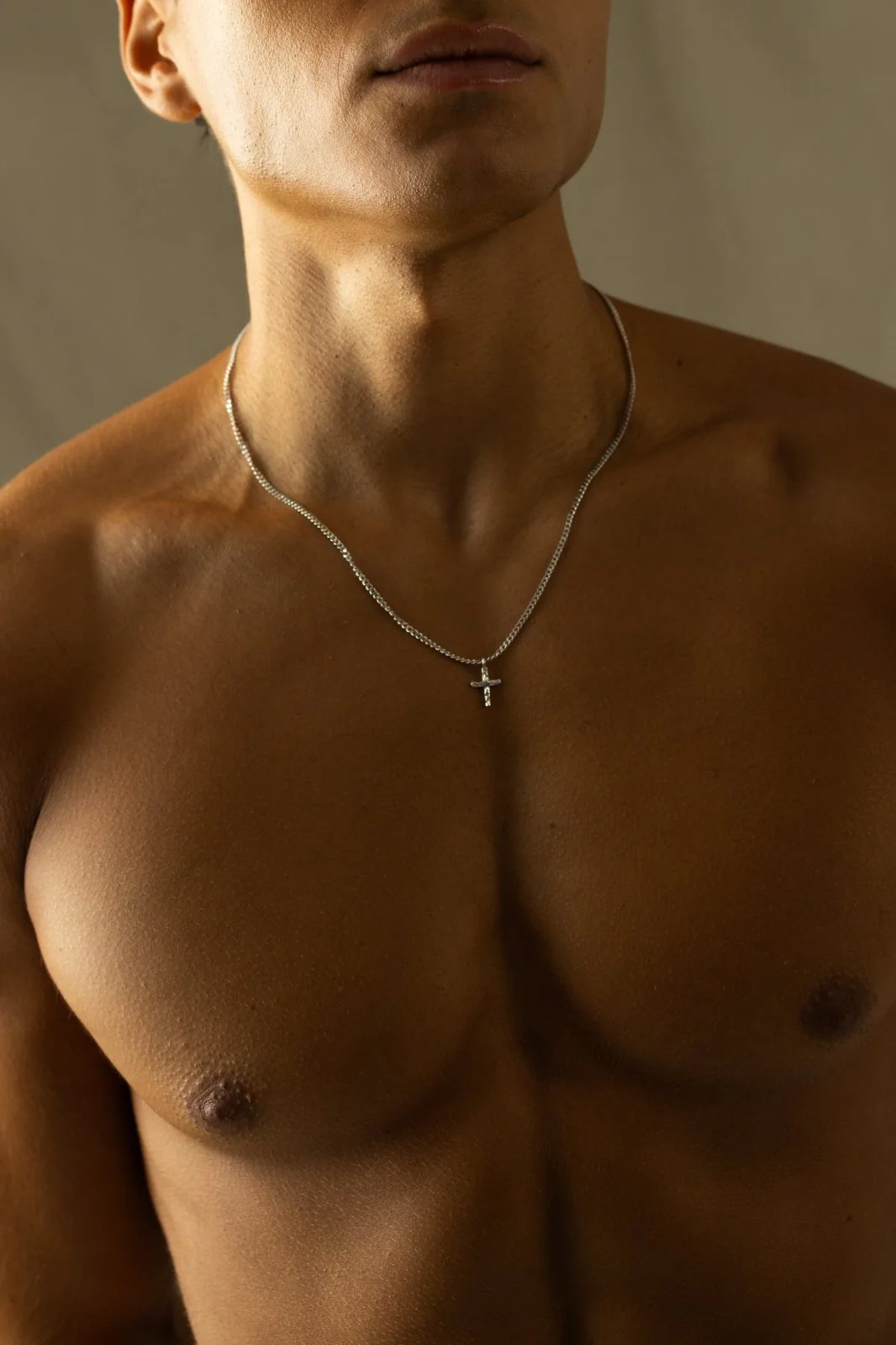 HAMMERED CROSS NECKLACE - Image 6