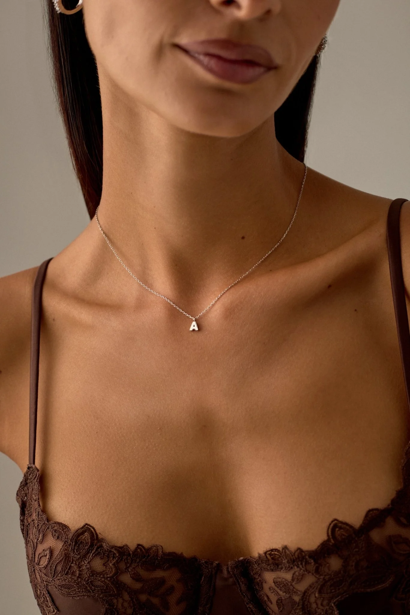 LETTER POLISHED NECKLACE (A-Z) - Image 4