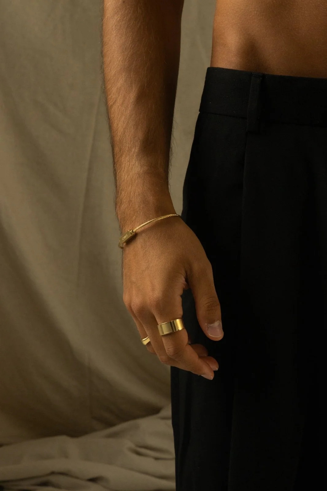 MAGNET CABLE BRACELET BRUSHED - Image 6