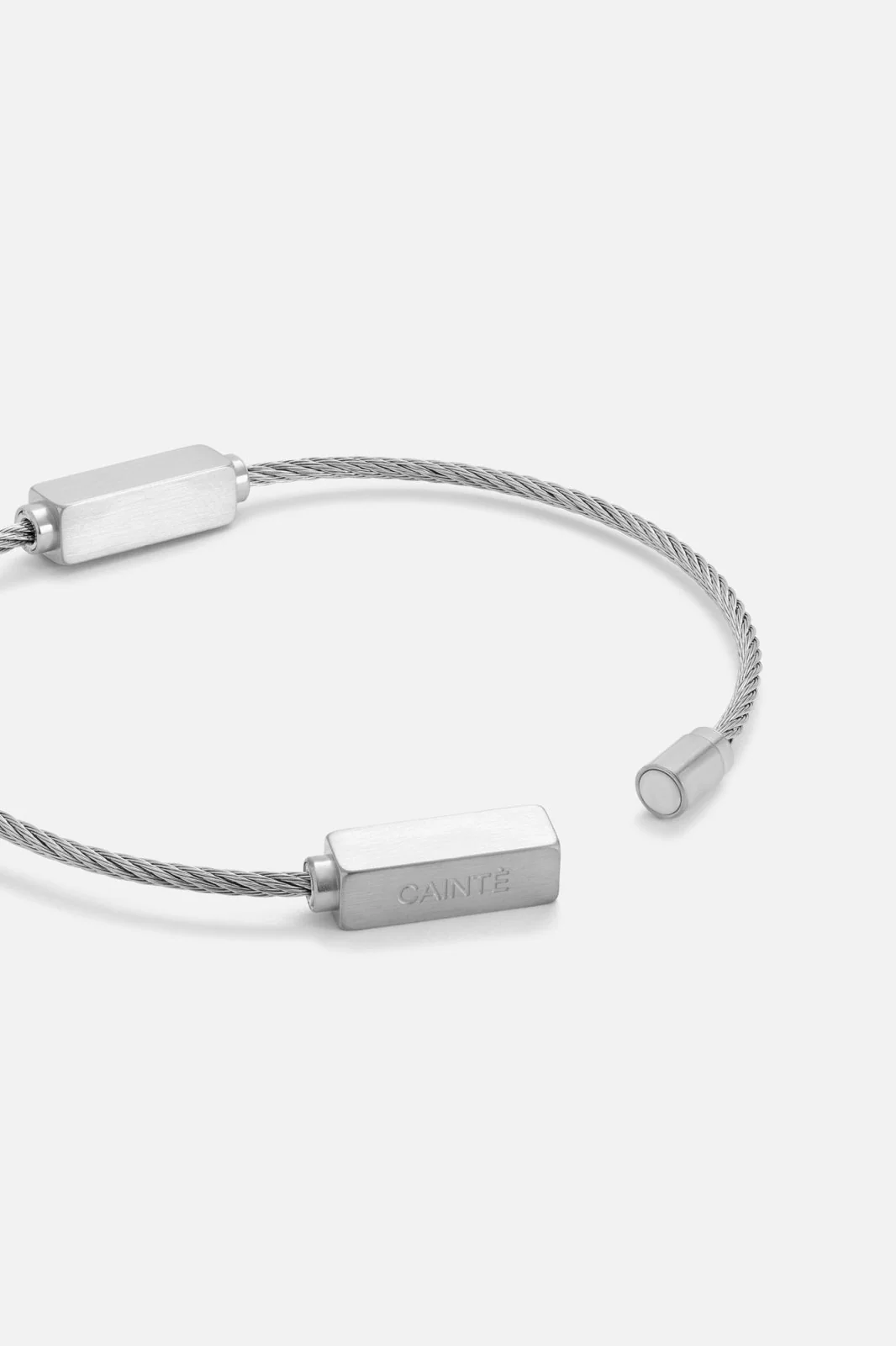 MAGNET CABLE BRACELET BRUSHED - Image 3