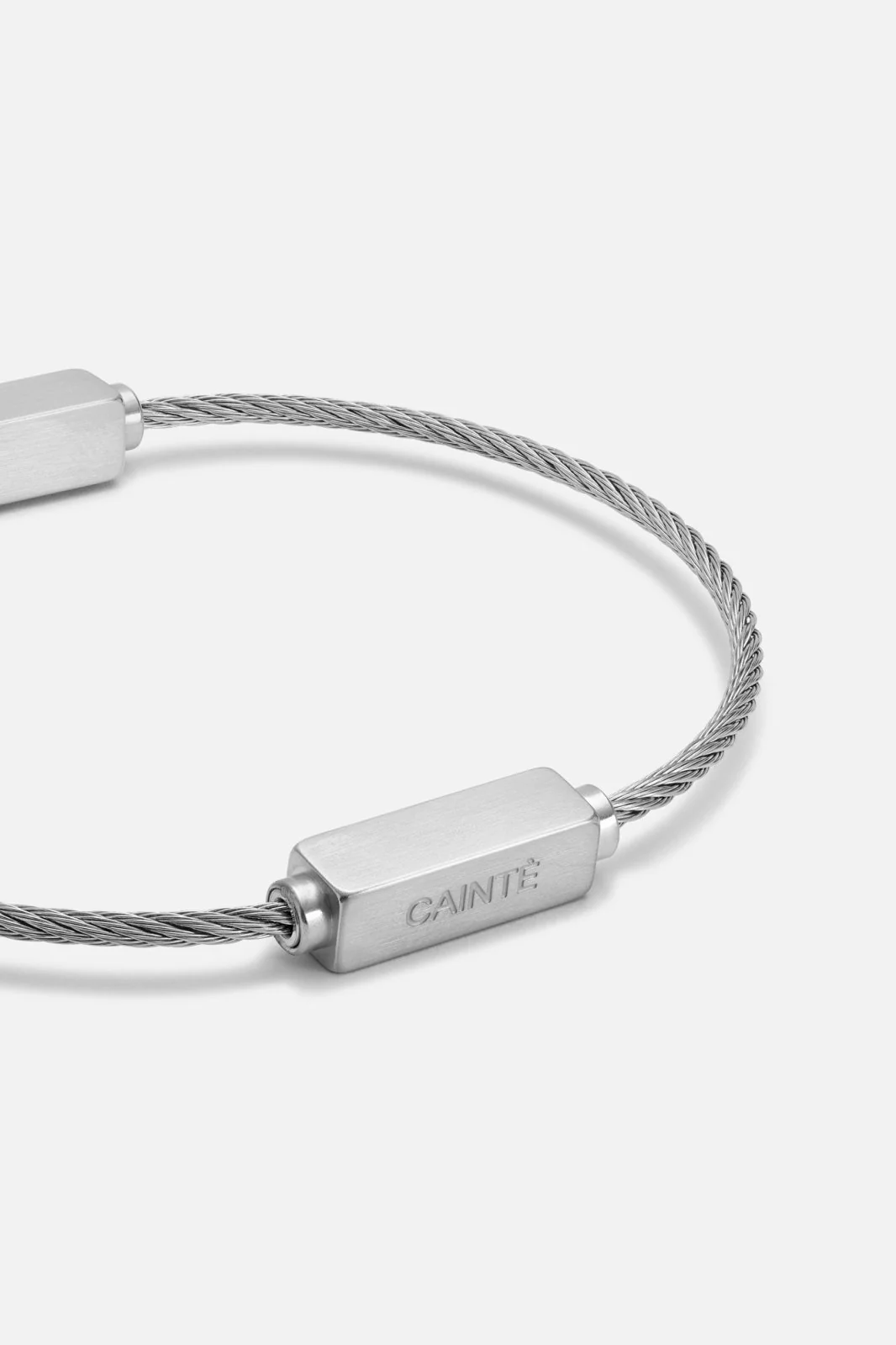 MAGNET CABLE BRACELET BRUSHED - Image 4
