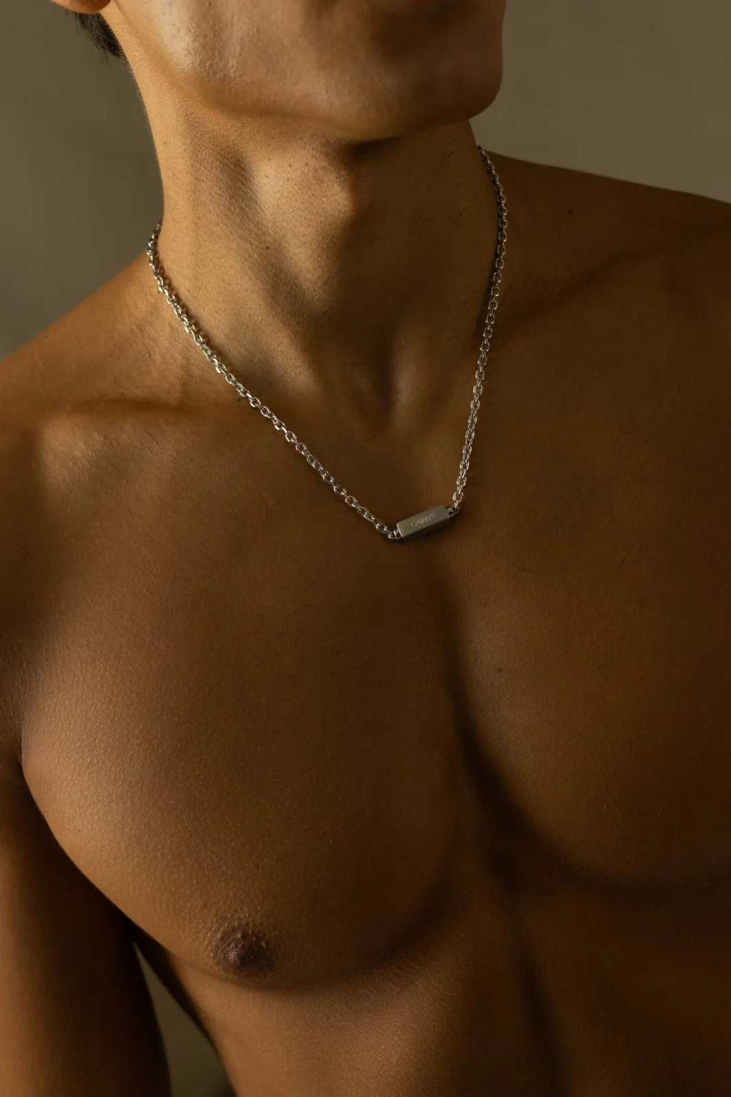 MAGNET NECKLACE BRUSHED - Image 4