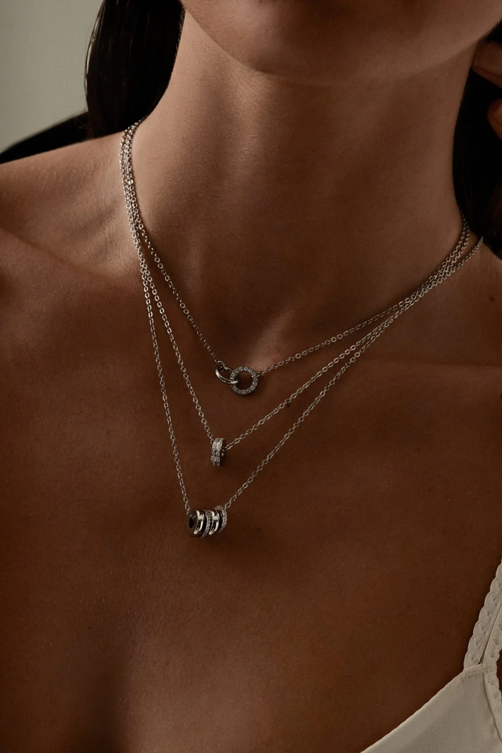 MOON NECKLACE - Image 4