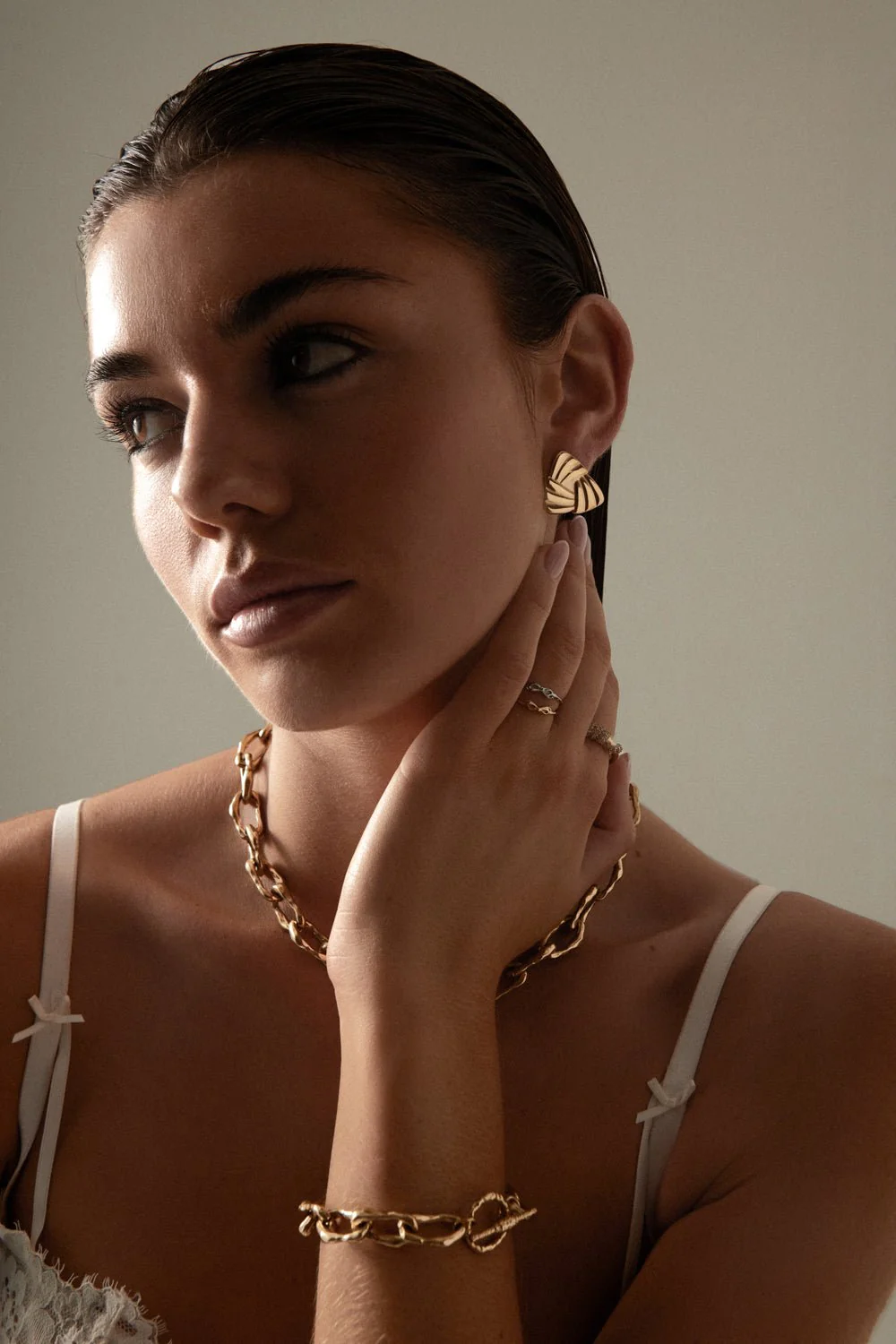 TRIANGLE EARRINGS - Image 4