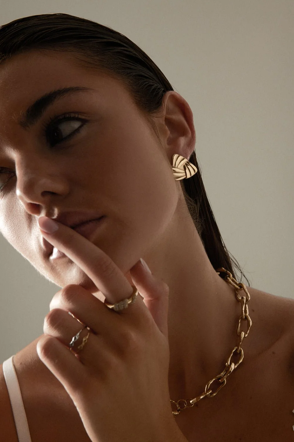 TRIANGLE EARRINGS - Image 6