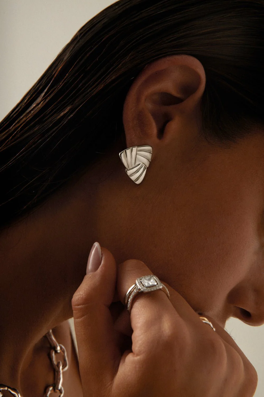 TRIANGLE EARRINGS - Image 3