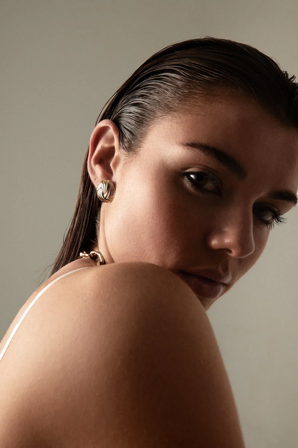 GLOBE EARRINGS - Image 4