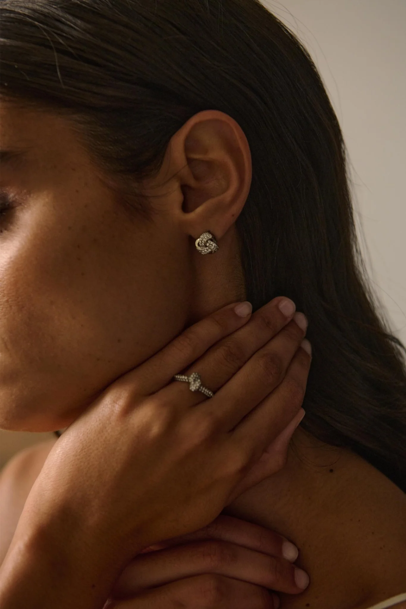 ELESTE EARRINGS - Image 4