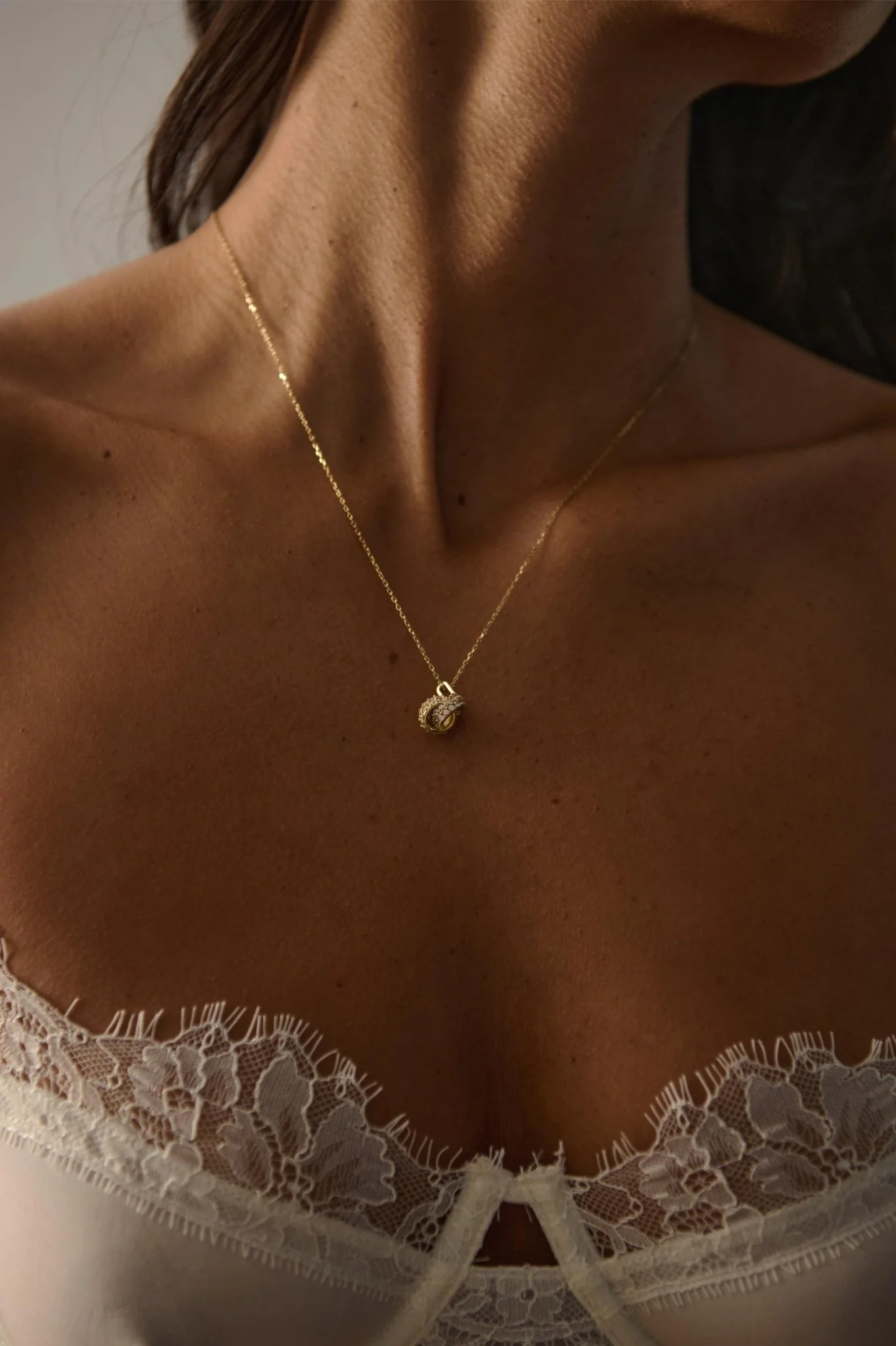 VAINE NECKLACE - Image 4