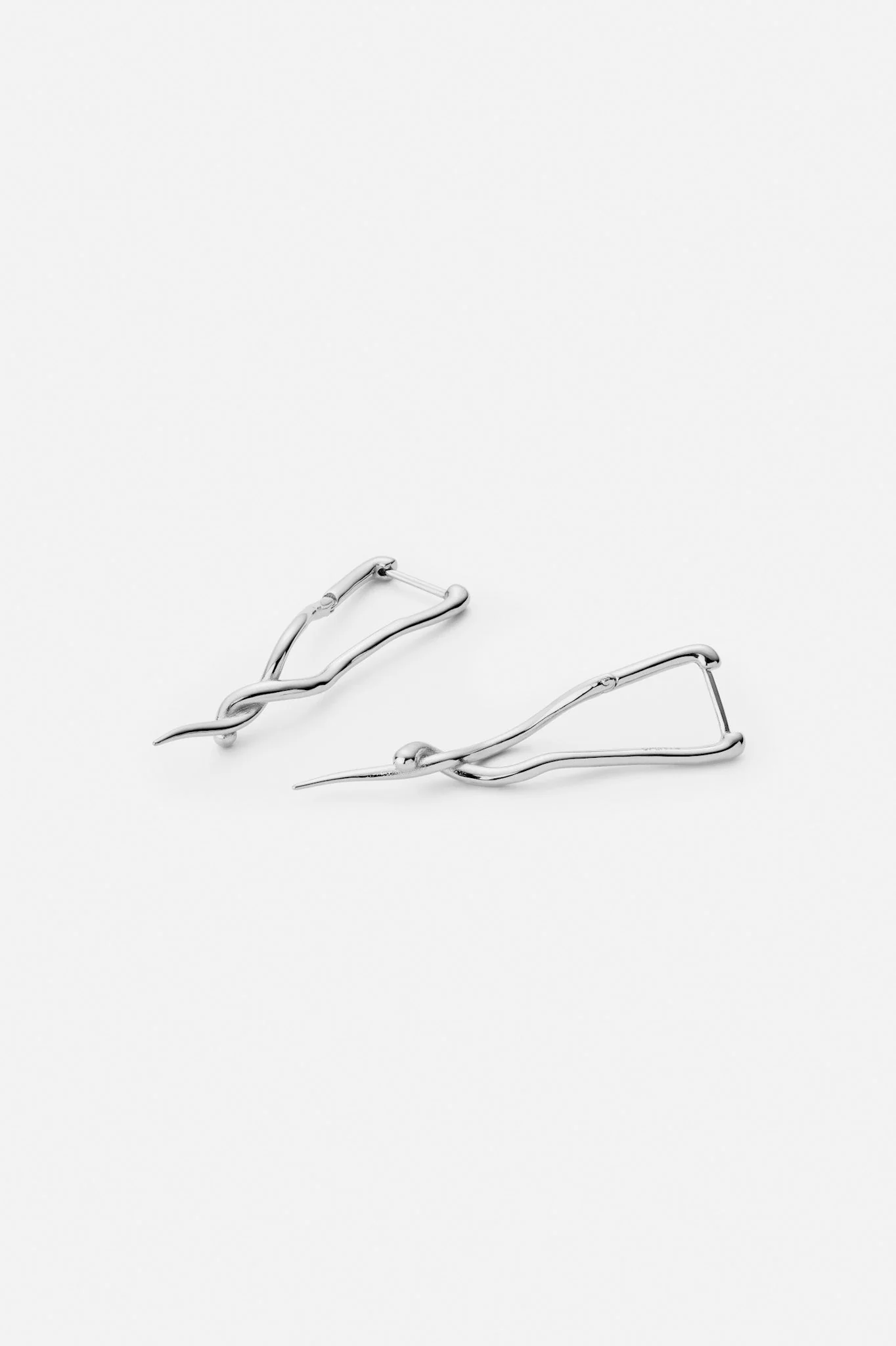 POISE EARRINGS - Image 3