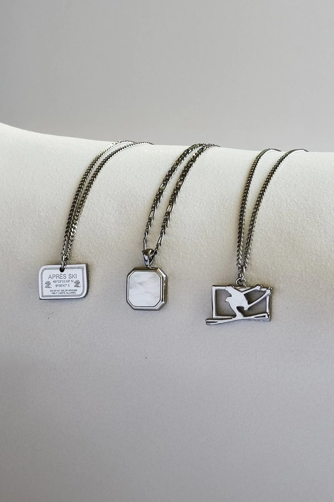 SAUT SKI NECKLACE - Image 6