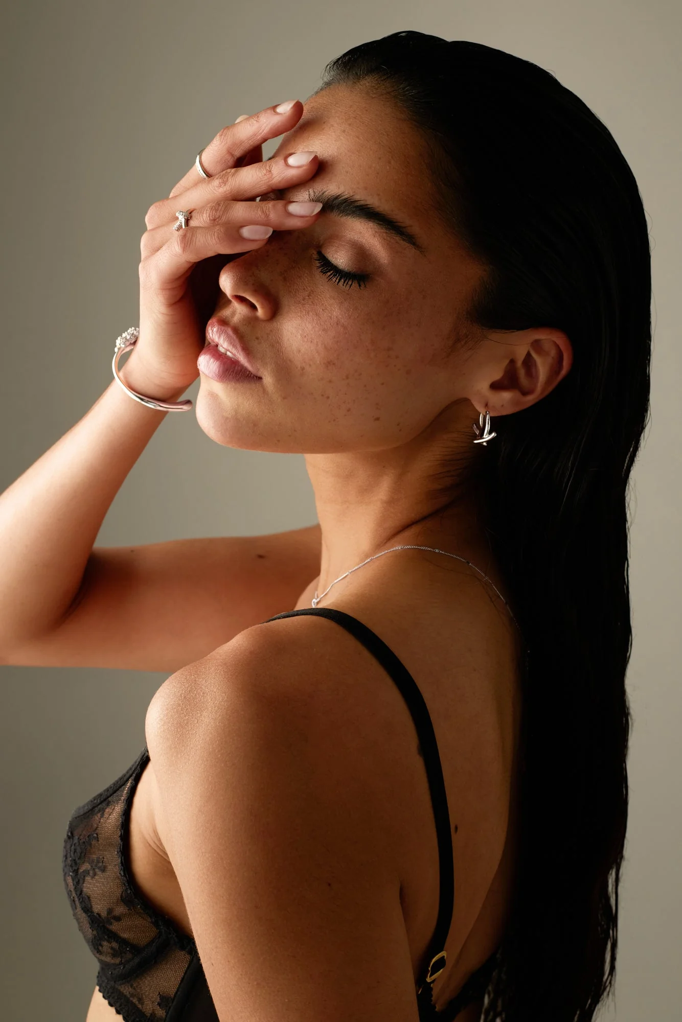THE LACE EARRING - Image 8