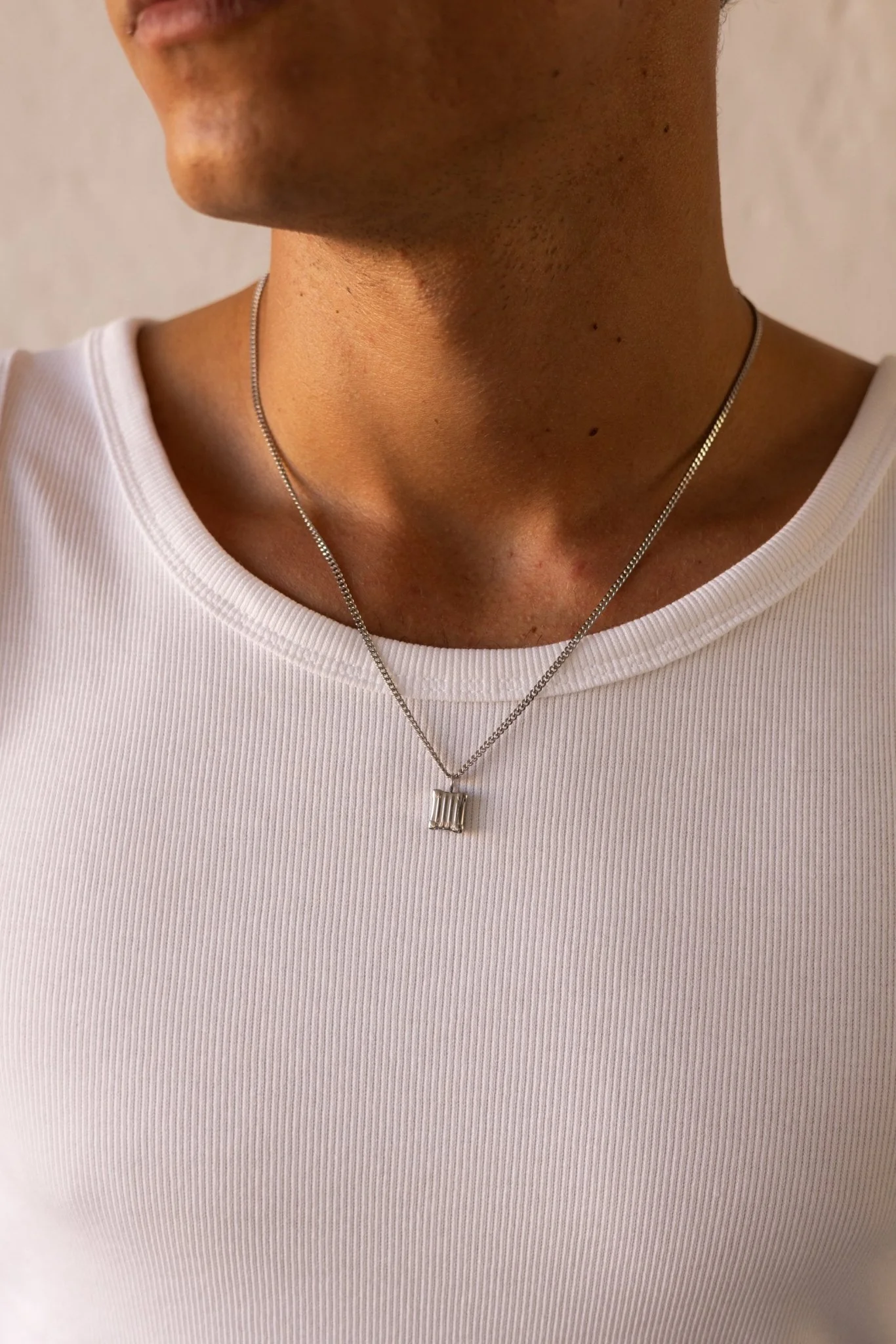 VELAR NECKLACE - Image 2
